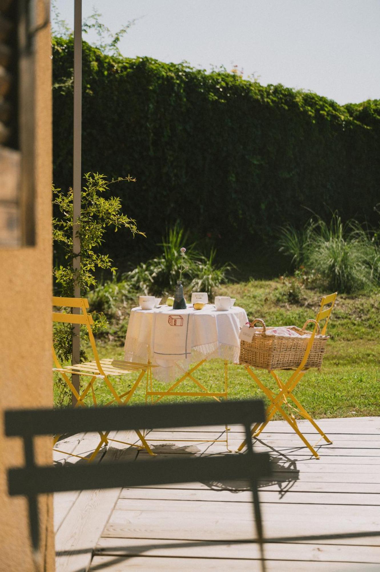 Casa Kiko Pecetto Bed & Breakfast Exterior photo